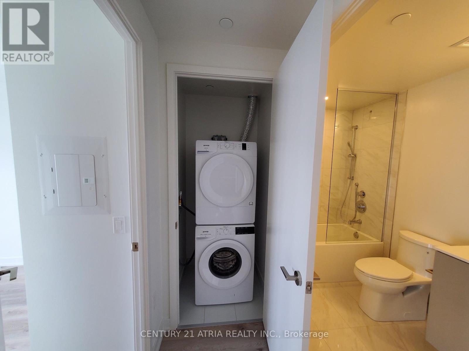 2910 - 15 Queens Quay E, Toronto, Ontario  M5E 0C5 - Photo 6 - C13053090