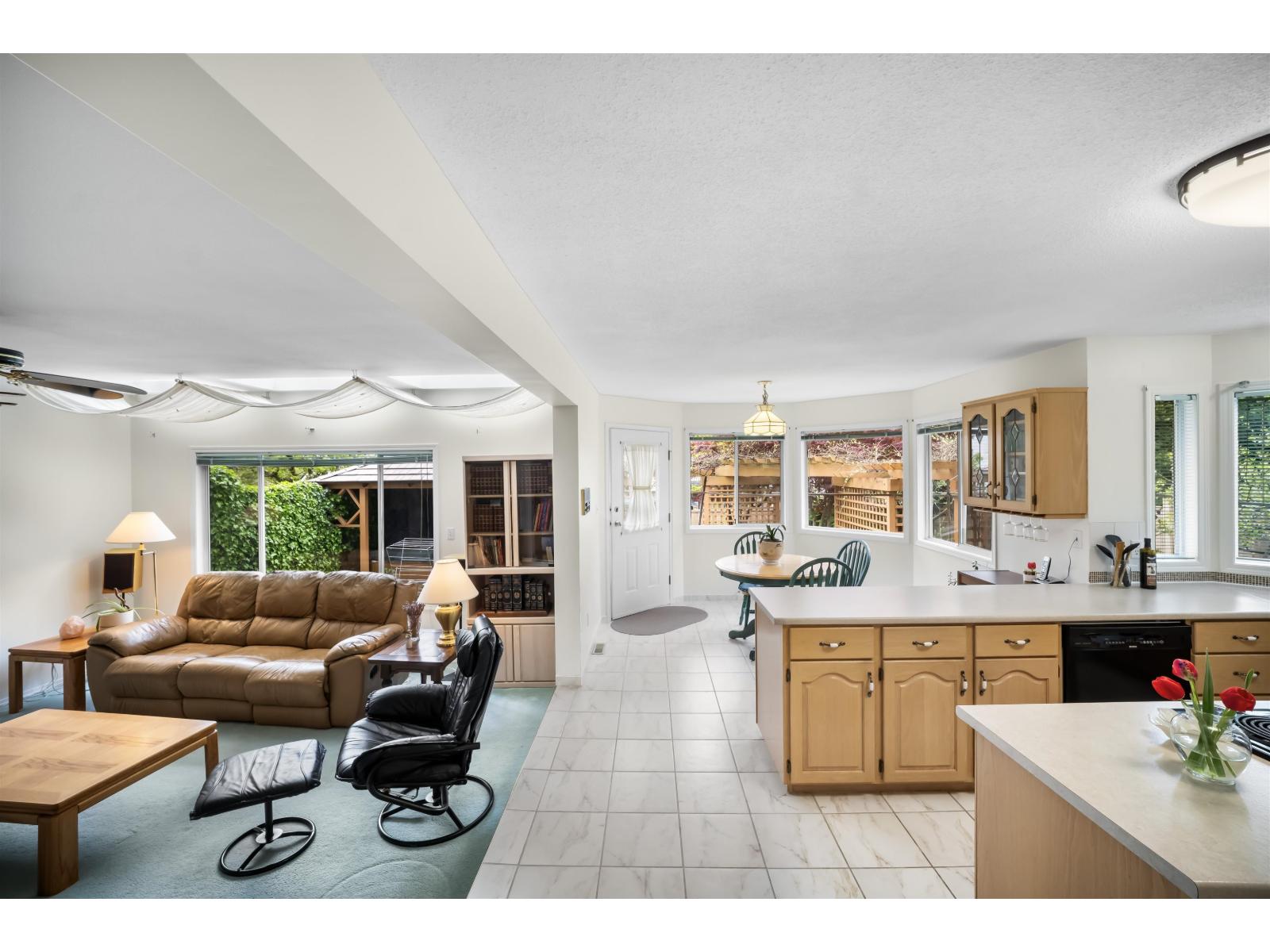 14076 86a Avenue, Surrey, British Columbia  V3W 0V9 - Photo 10 - R3116047