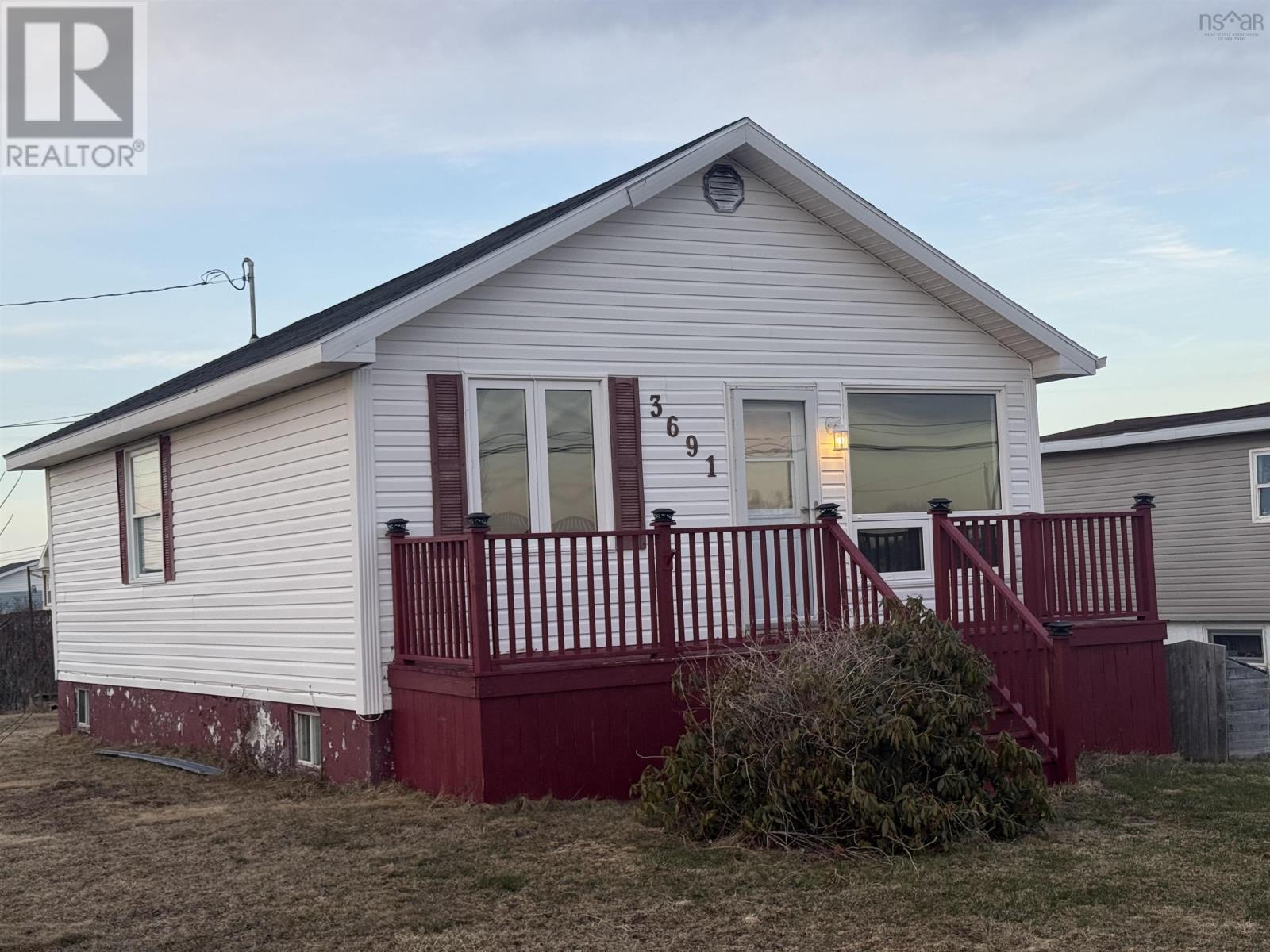 3691 Ocean Avenue, New Waterford, Nova Scotia  B1H 2S5 - Photo 2 - 202607778