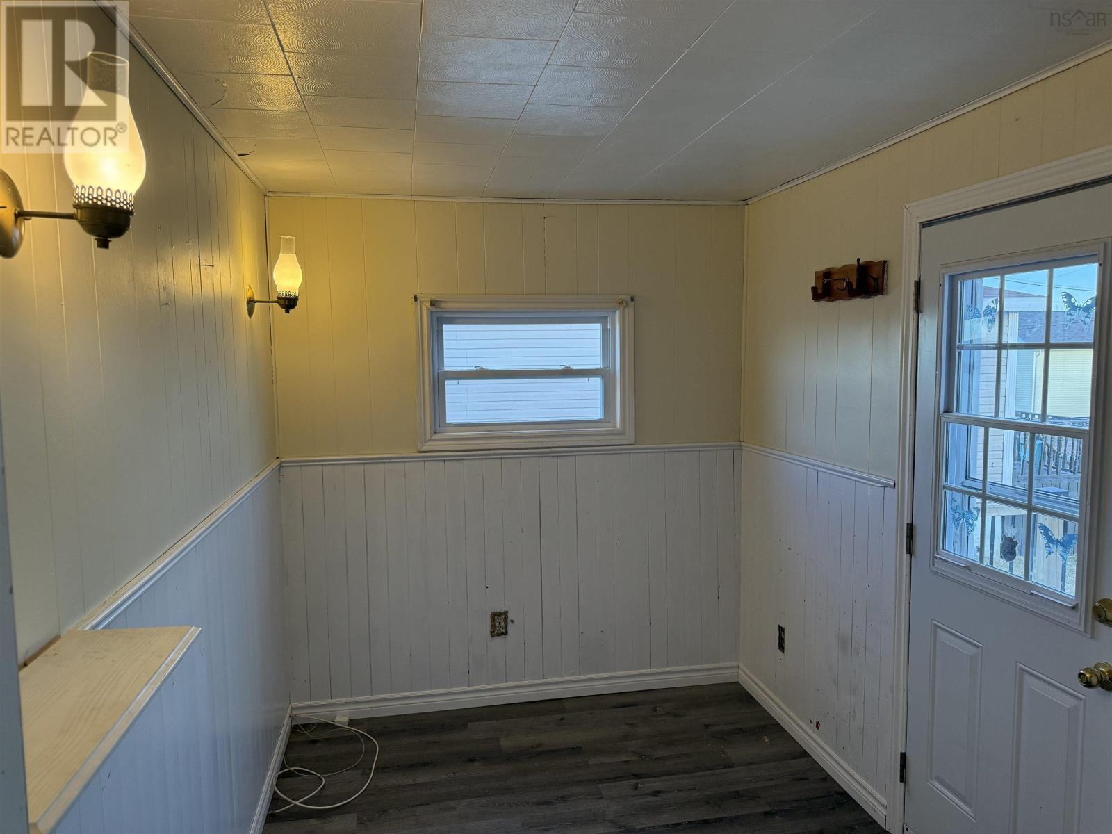 3691 Ocean Avenue, New Waterford, Nova Scotia  B1H 2S5 - Photo 14 - 202607778