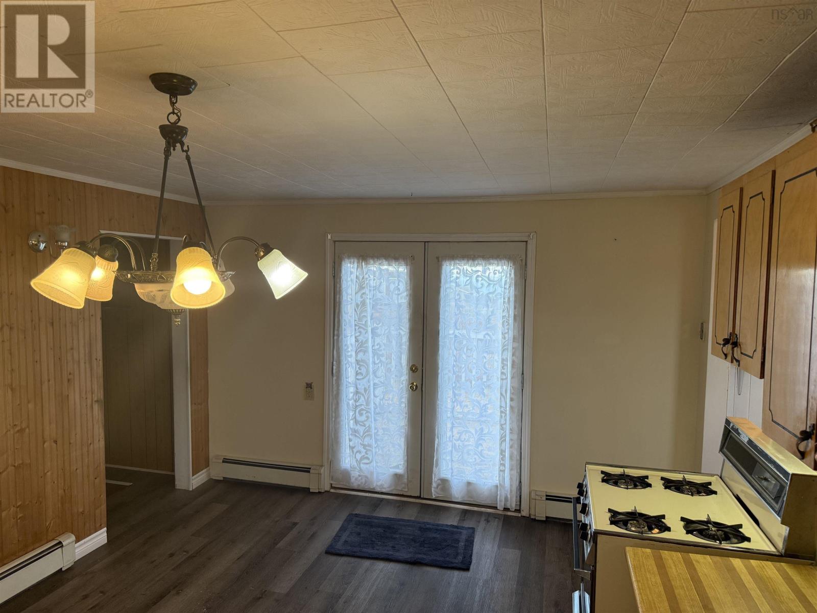 3691 Ocean Avenue, New Waterford, Nova Scotia  B1H 2S5 - Photo 15 - 202607778