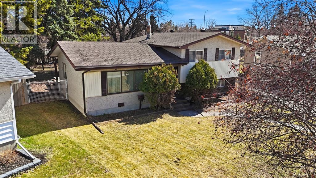 3301 41 Avenue, Red Deer, Alberta  T4N 2X5 - Photo 4 - A2304511