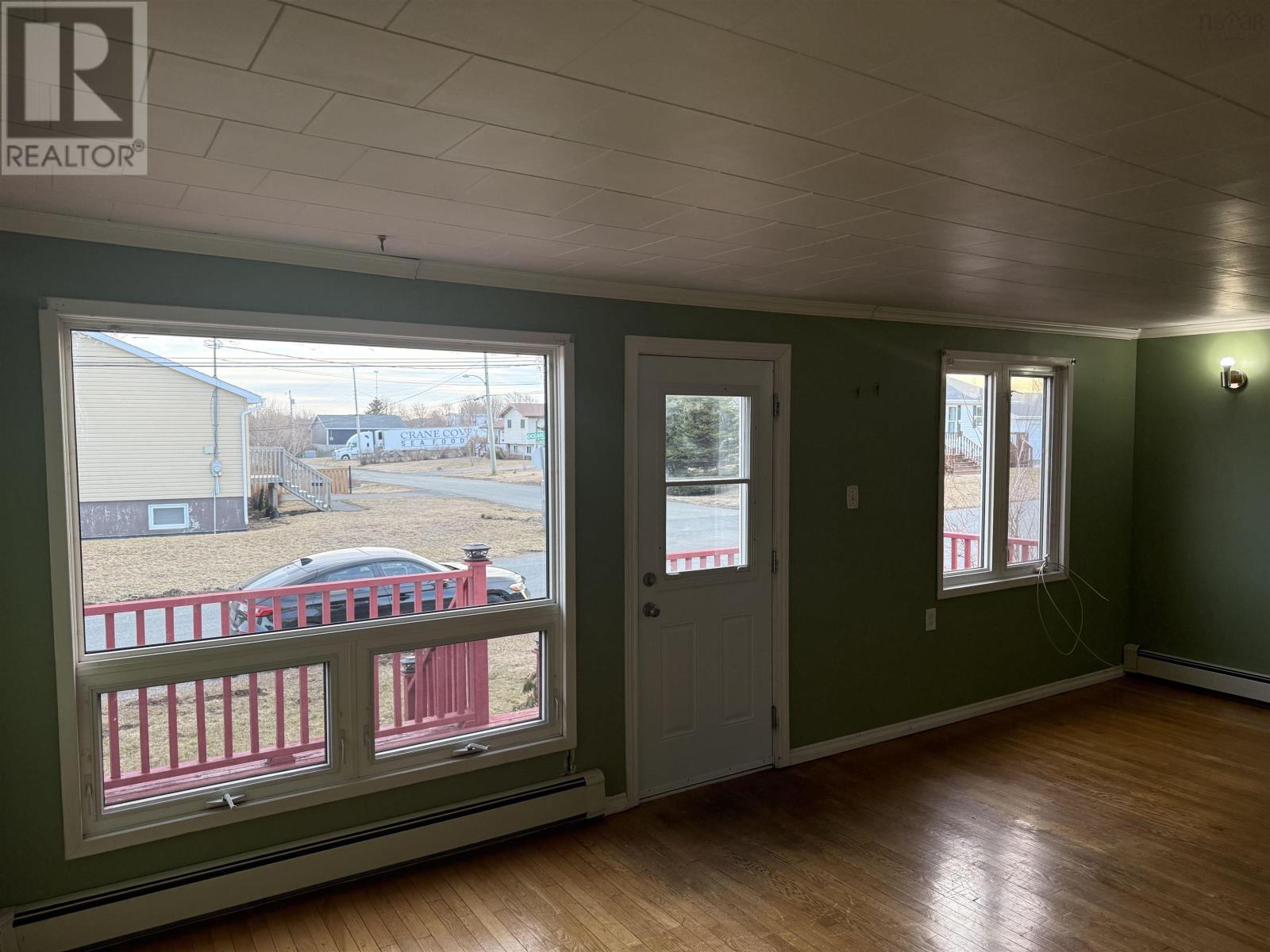 3691 Ocean Avenue, New Waterford, Nova Scotia  B1H 2S5 - Photo 8 - 202607778