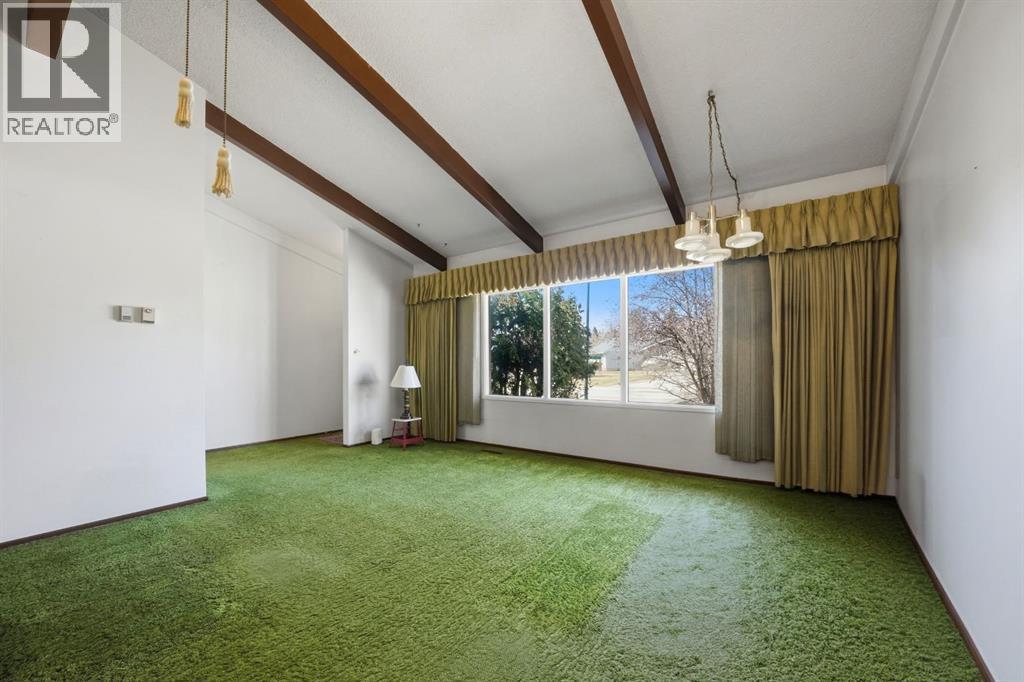 3301 41 Avenue, Red Deer, Alberta  T4N 2X5 - Photo 6 - A2304511