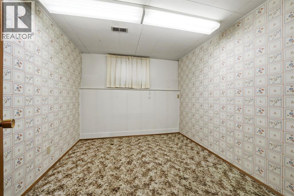 3301 41 Avenue, Red Deer, Alberta  T4N 2X5 - Photo 22 - A2304511