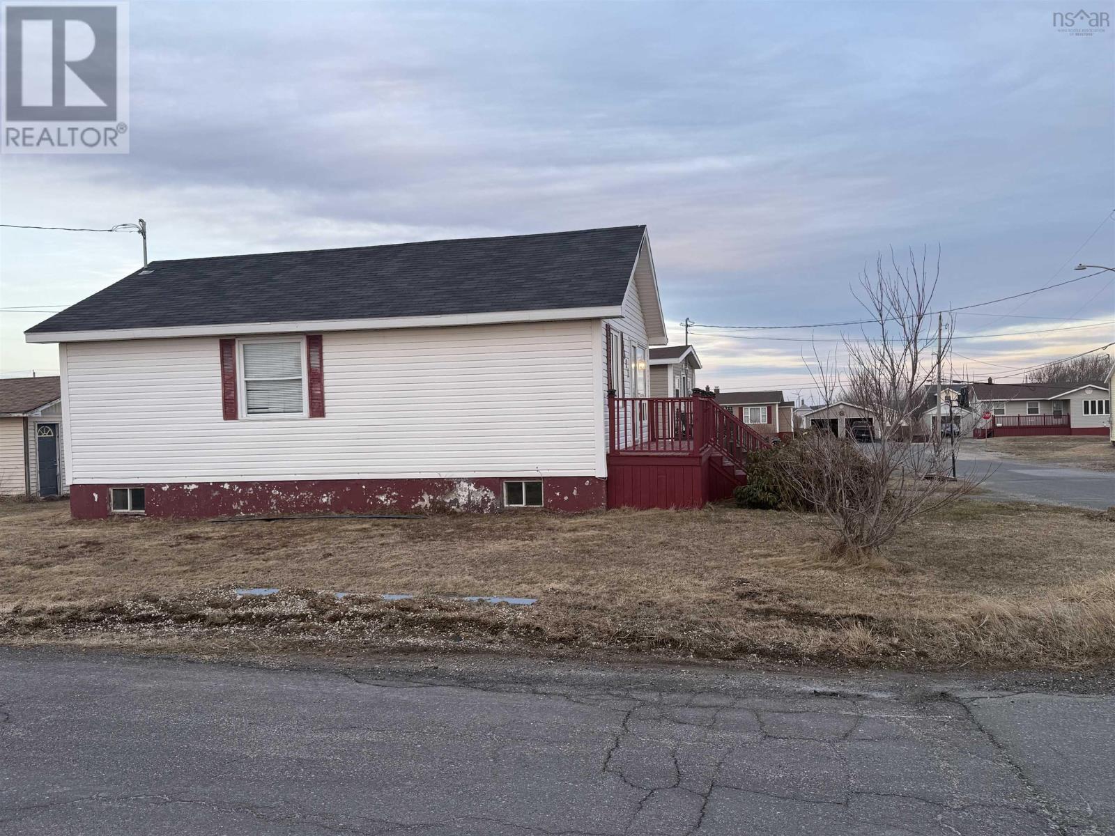 3691 Ocean Avenue, New Waterford, Nova Scotia  B1H 2S5 - Photo 7 - 202607778