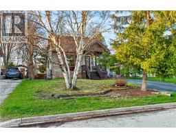 9 MORTON Avenue, Dundas, Ontario