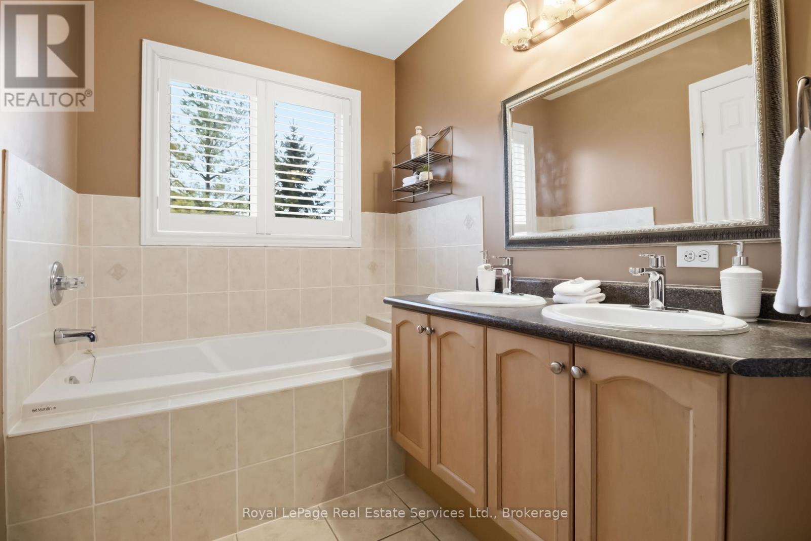 32 - 1169 Dorval Drive, Oakville, Ontario  L6M 4V7 - Photo 19 - W12862698