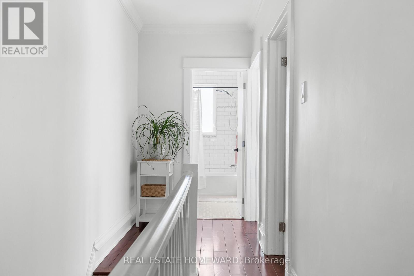 93 Newmarket Avenue, Toronto, Ontario  M4C 1W1 - Photo 12 - E13052780