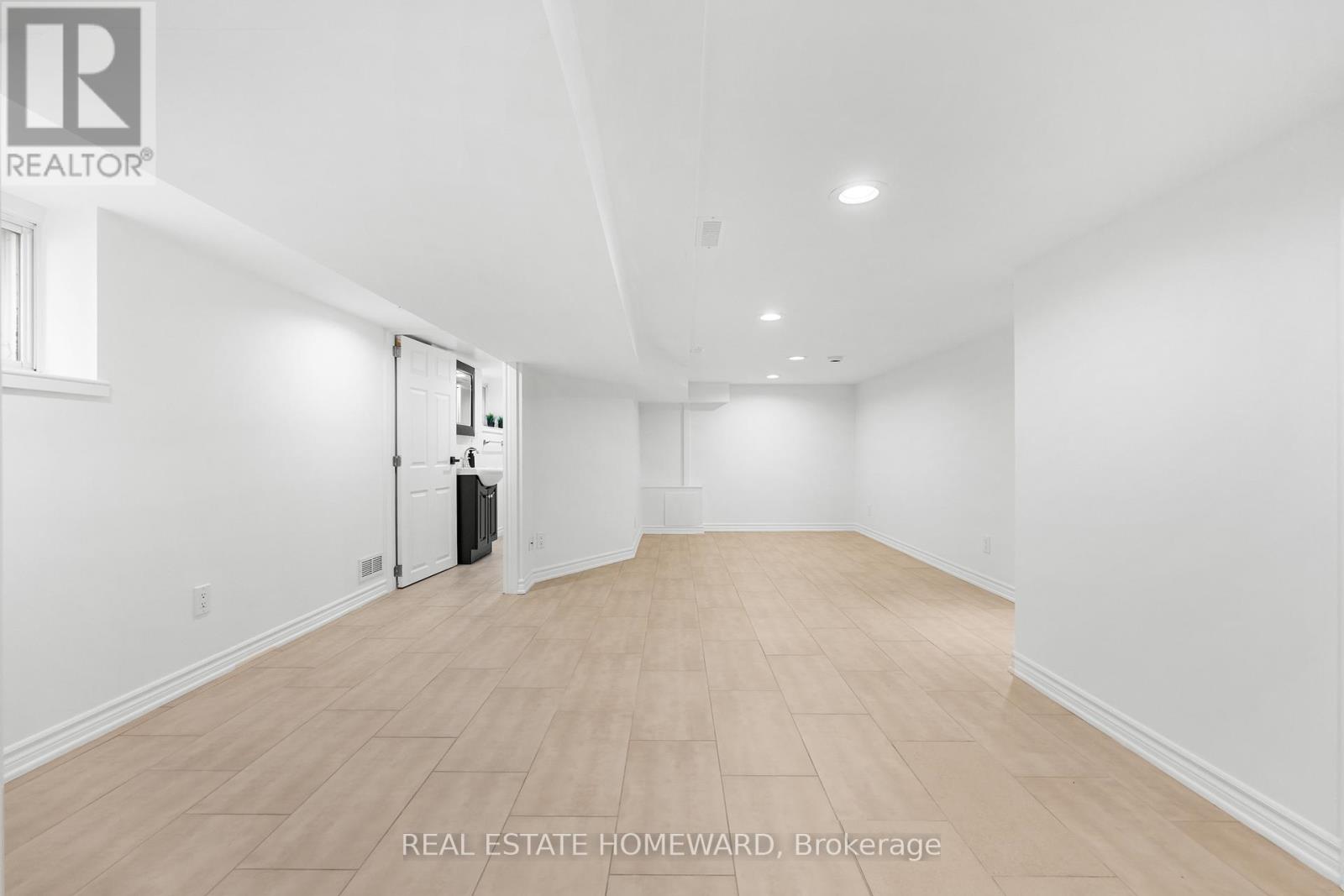 93 Newmarket Avenue, Toronto, Ontario  M4C 1W1 - Photo 23 - E13052780