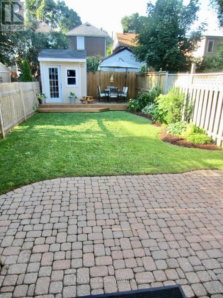 93 Newmarket Avenue, Toronto, Ontario  M4C 1W1 - Photo 27 - E13052780