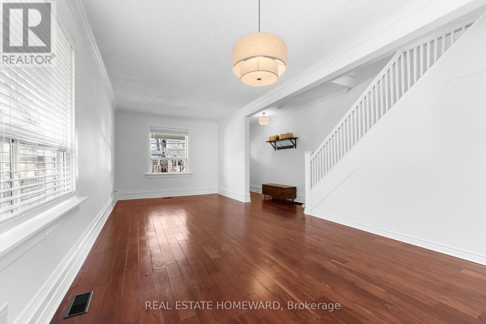 93 Newmarket Avenue, Toronto, Ontario  M4C 1W1 - Photo 3 - E13052780