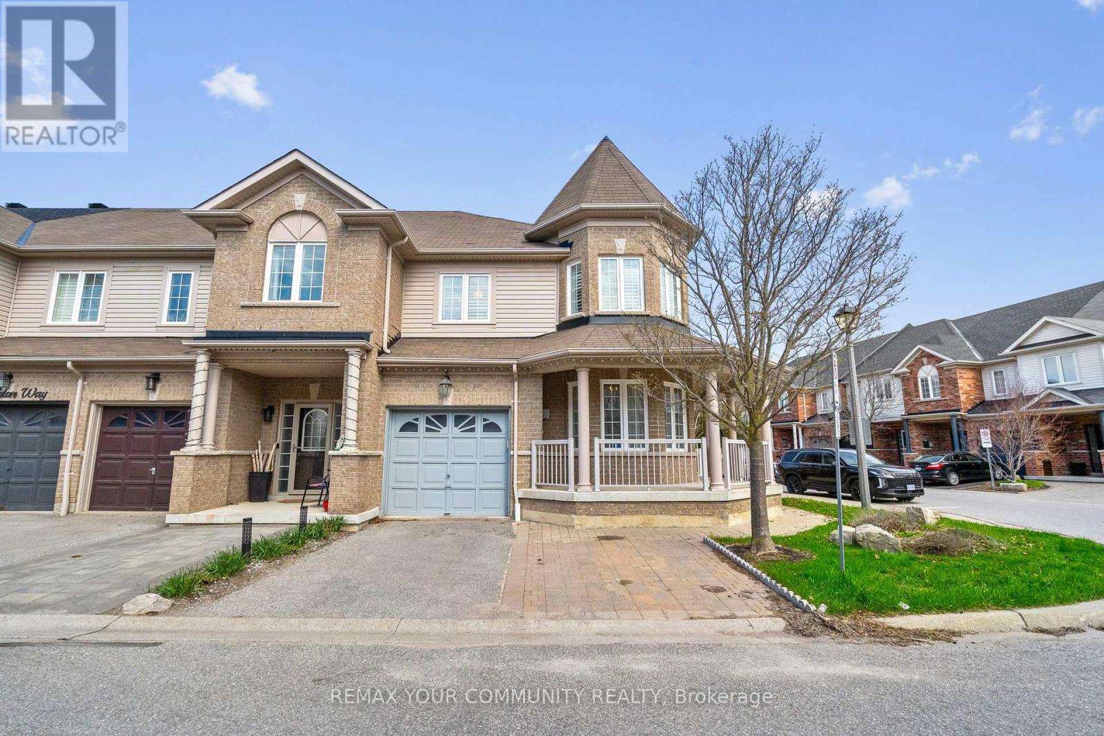 18 TELSTAR WAY, Whitby, Ontario