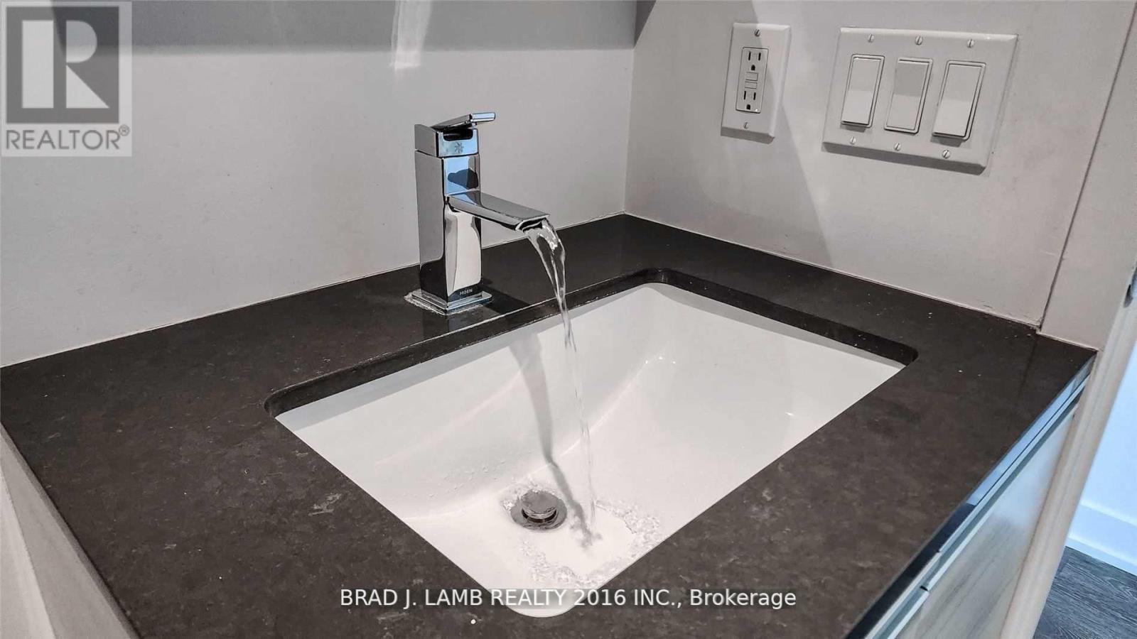 502 - 1238 Dundas Street E, Toronto, Ontario  M4M 1S3 - Photo 10 - E13052952