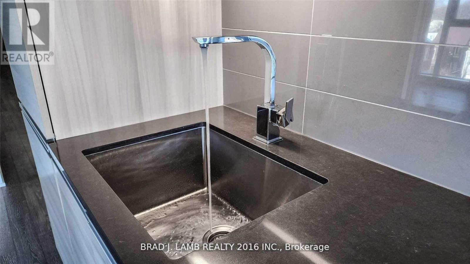 502 - 1238 Dundas Street E, Toronto, Ontario  M4M 1S3 - Photo 7 - E13052952