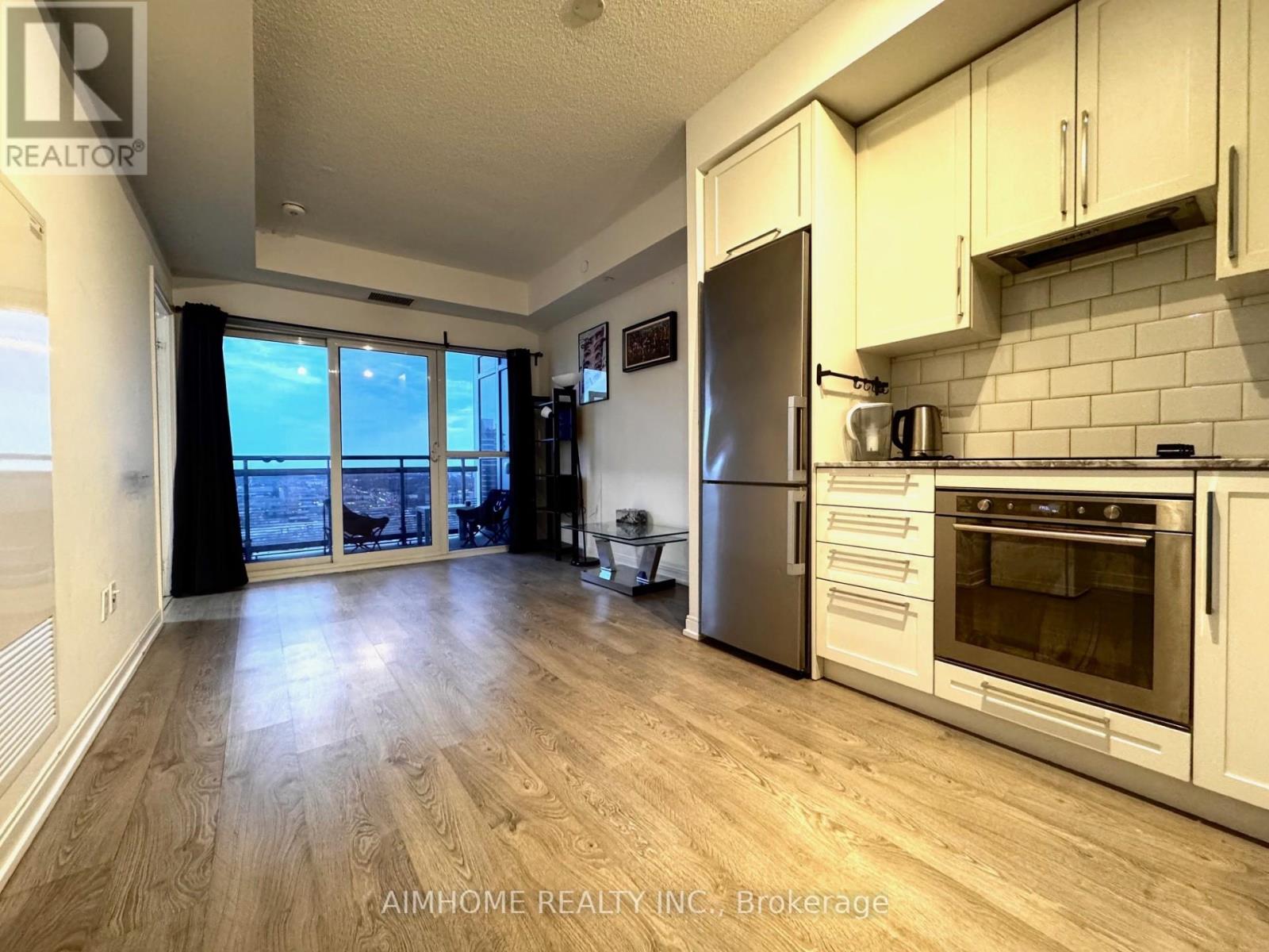 3424 - 275 Village Green Square, Toronto, Ontario  M1S 0L1 - Photo 2 - E13053000