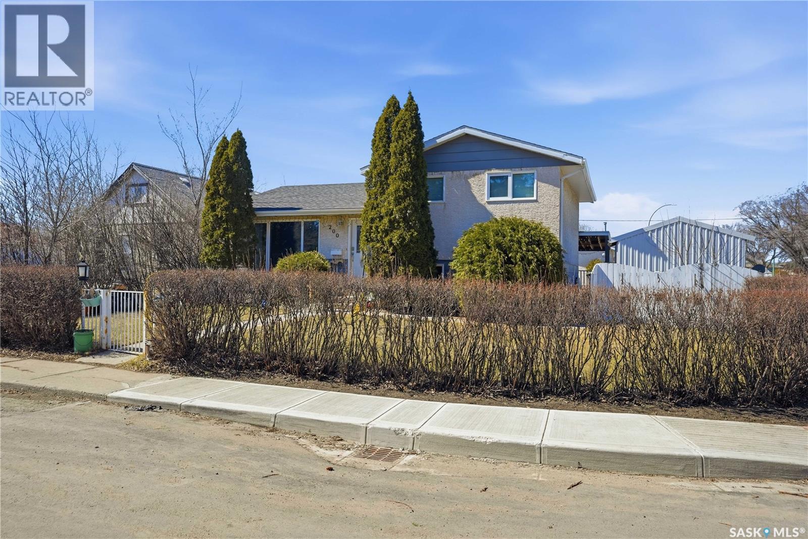 200 Halifax Street, Regina, Saskatchewan  S4R 1S4 - Photo 2 - SK034137