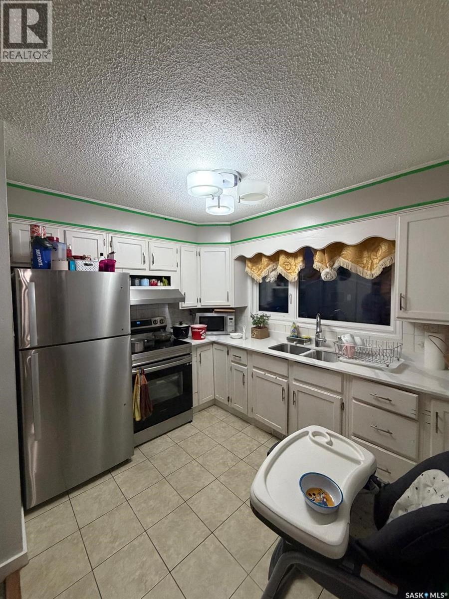 306 X Avenue N, Saskatoon, Saskatchewan  S7L 3J7 - Photo 3 - SK034133