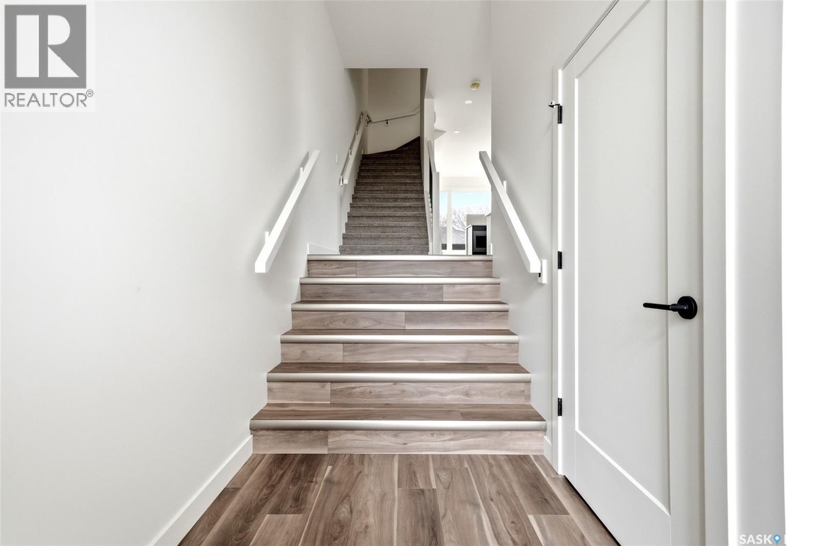 3919 Qu'appelle Drive, Regina, Saskatchewan  S4S 0E1 - Photo 2 - SK034026