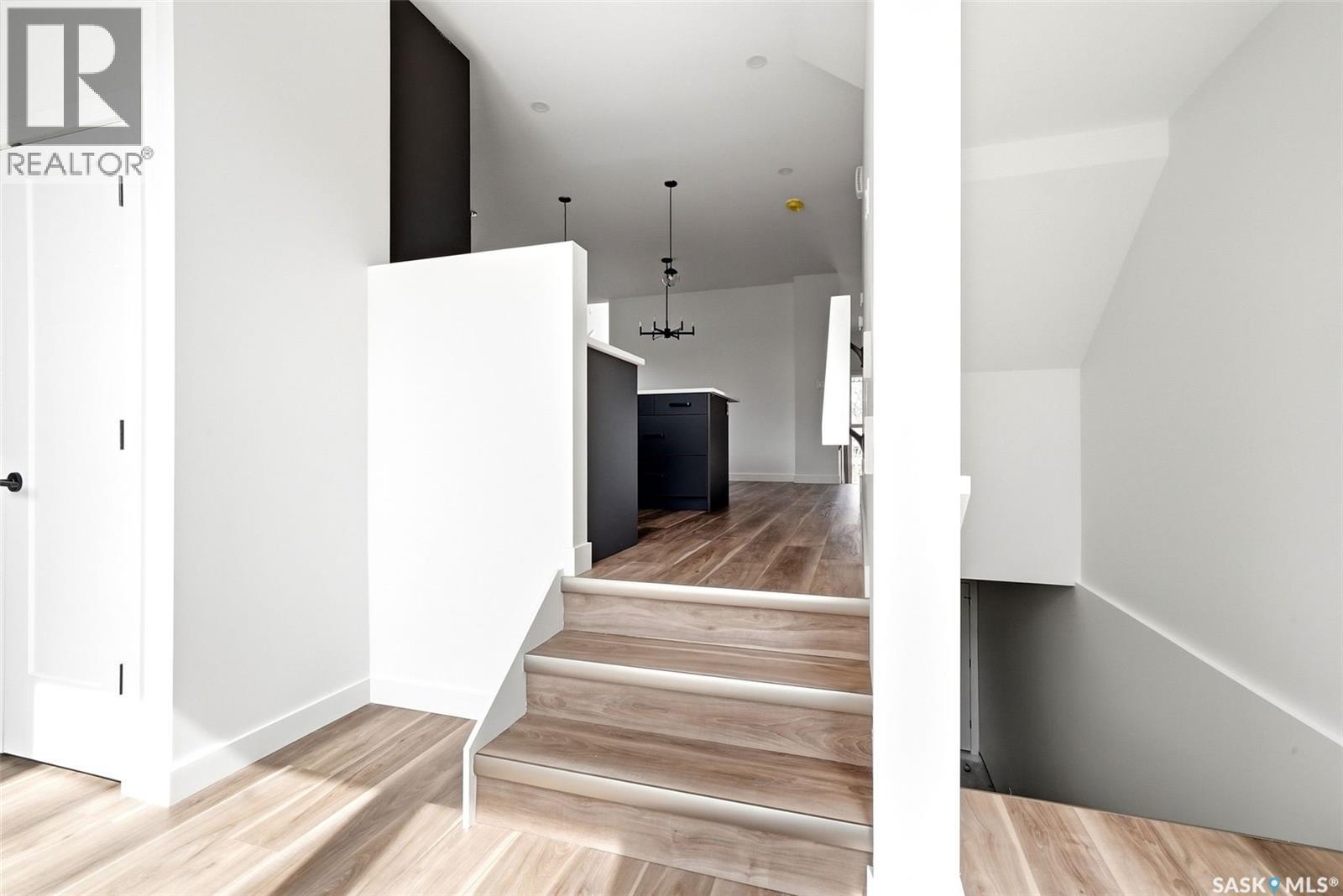 3919 Qu'appelle Drive, Regina, Saskatchewan  S4S 0E1 - Photo 3 - SK034026