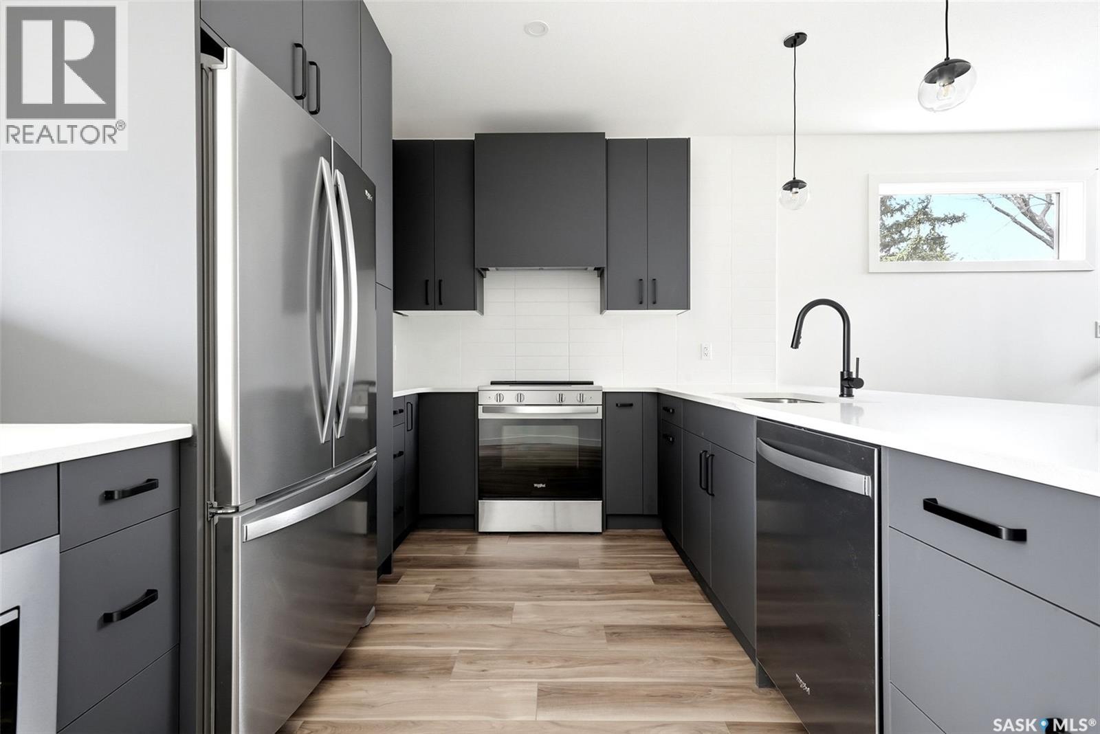 3919 Qu'appelle Drive, Regina, Saskatchewan  S4S 0E1 - Photo 5 - SK034026