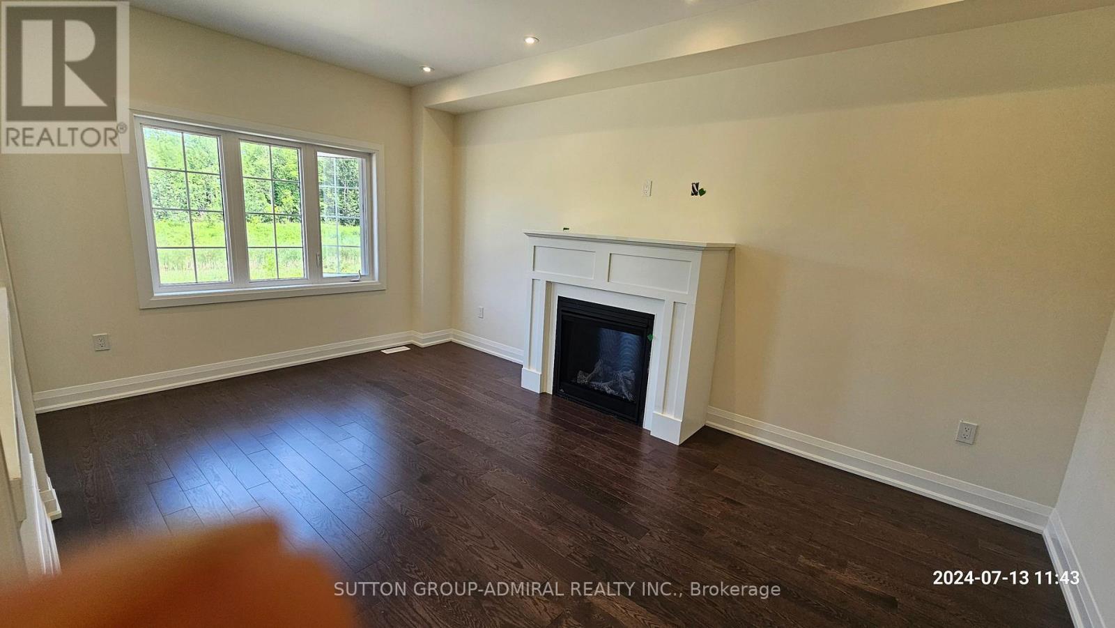 152 Hawkins Street, Georgina, Ontario  L0E 1R0 - Photo 5 - N13052766