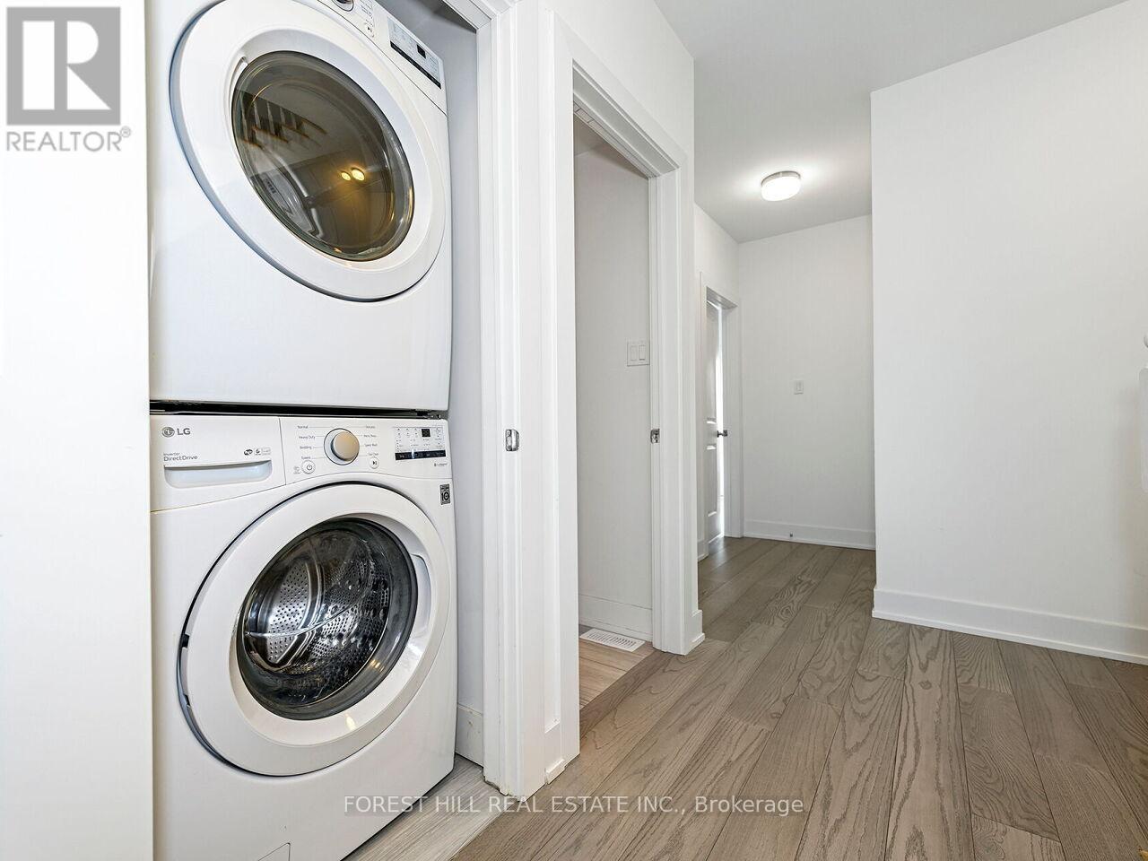 5 - 1 HARTMAN AVENUE Vaughan (Islington Woods), ON L4L 1R6