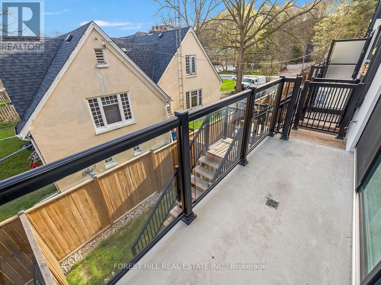 5 - 1 HARTMAN AVENUE Vaughan (Islington Woods), ON L4L 1R6