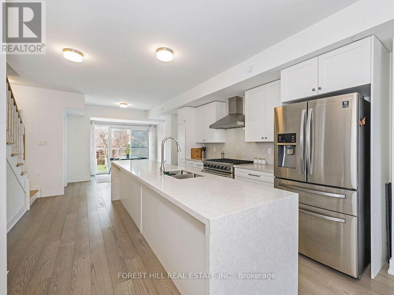 5 - 1 HARTMAN AVENUE Vaughan (Islington Woods), ON L4L 1R6