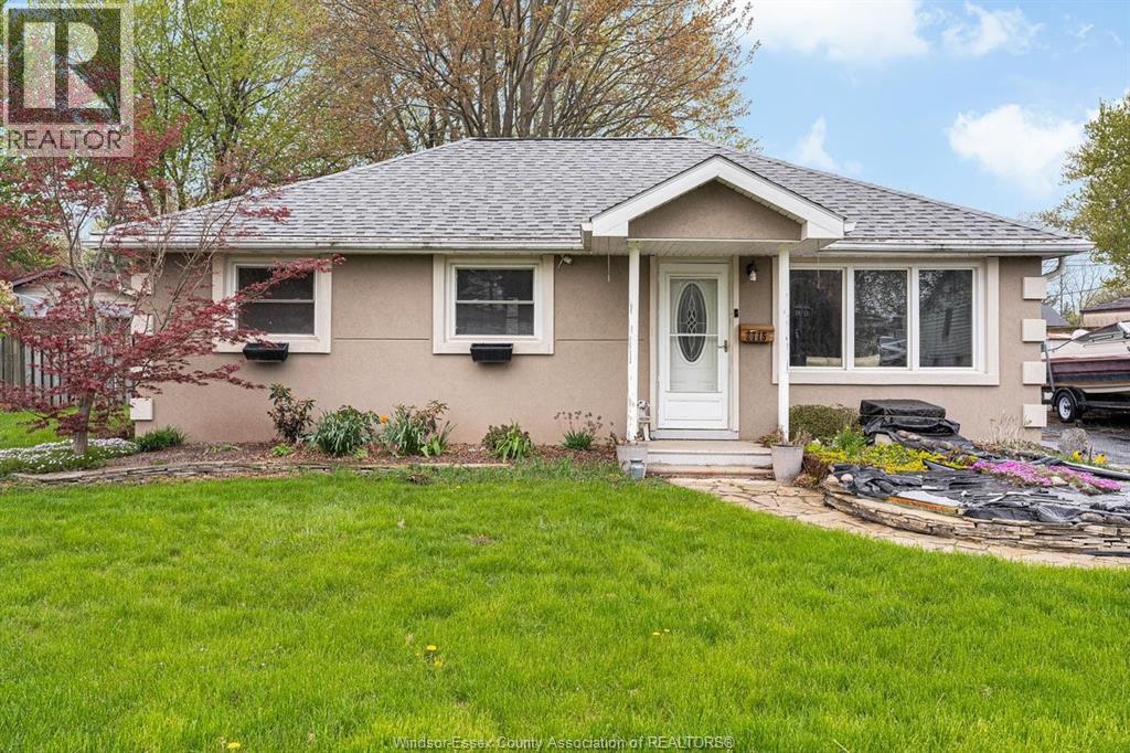 2715 LLOYD GEORGE BOULEVARD, Windsor, Ontario