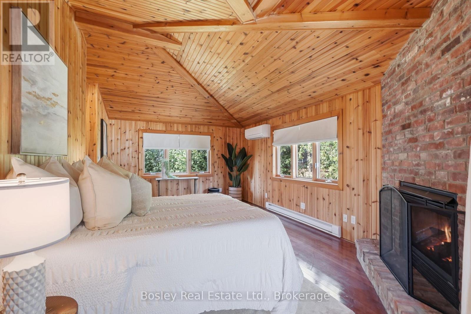 150 St Moritz Crescent, Blue Mountains, Ontario  L9Y 0S6 - Photo 14 - X13049254