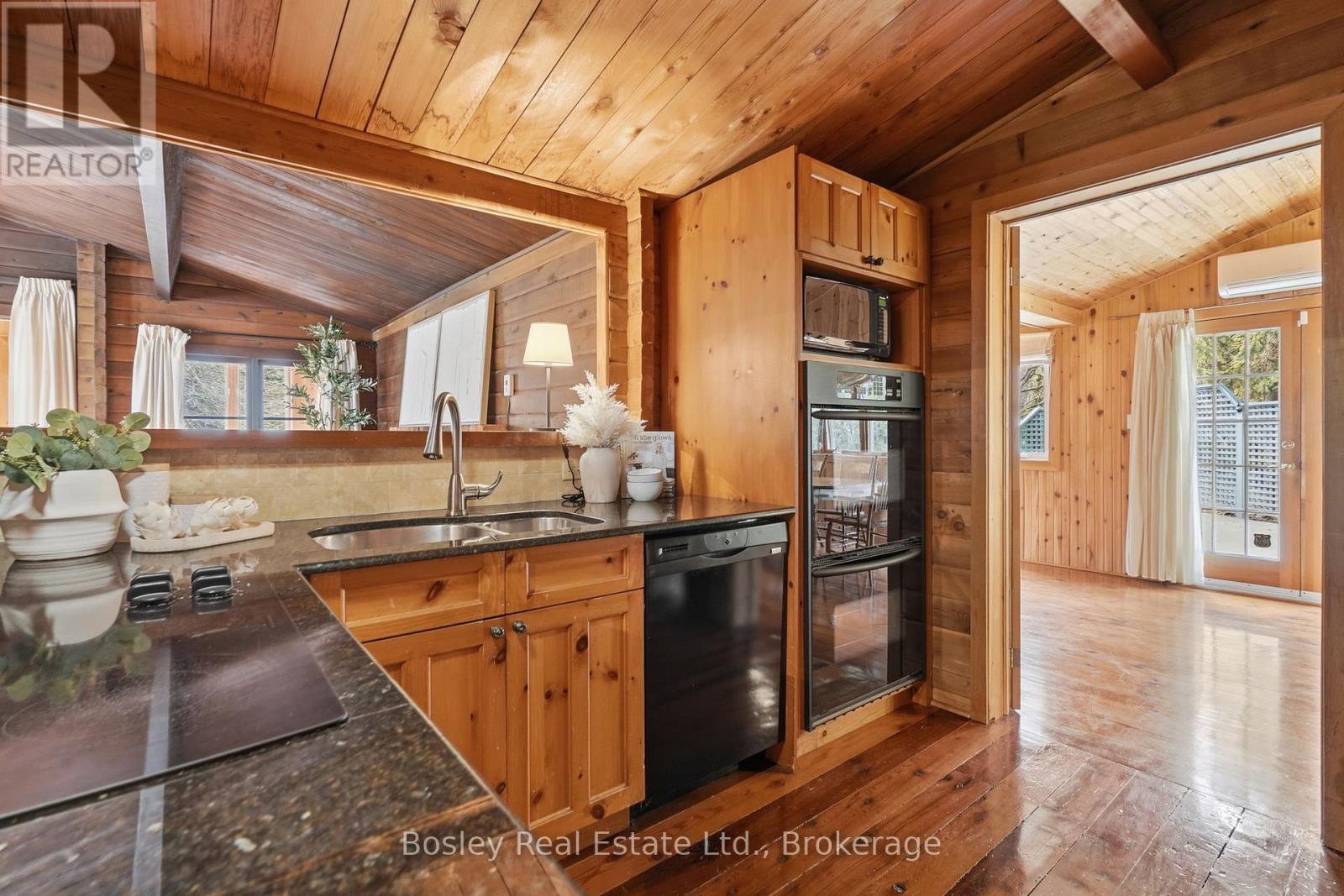 150 St Moritz Crescent, Blue Mountains, Ontario  L9Y 0S6 - Photo 23 - X13049254