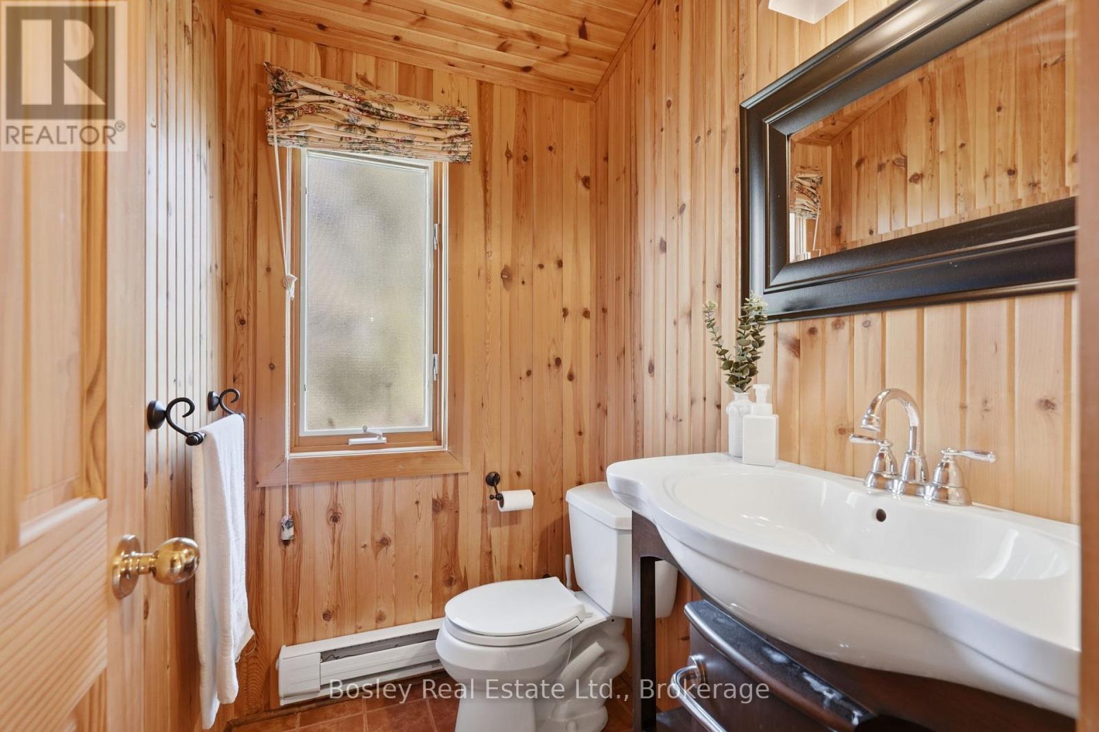 150 St Moritz Crescent, Blue Mountains, Ontario  L9Y 0S6 - Photo 8 - X13049254