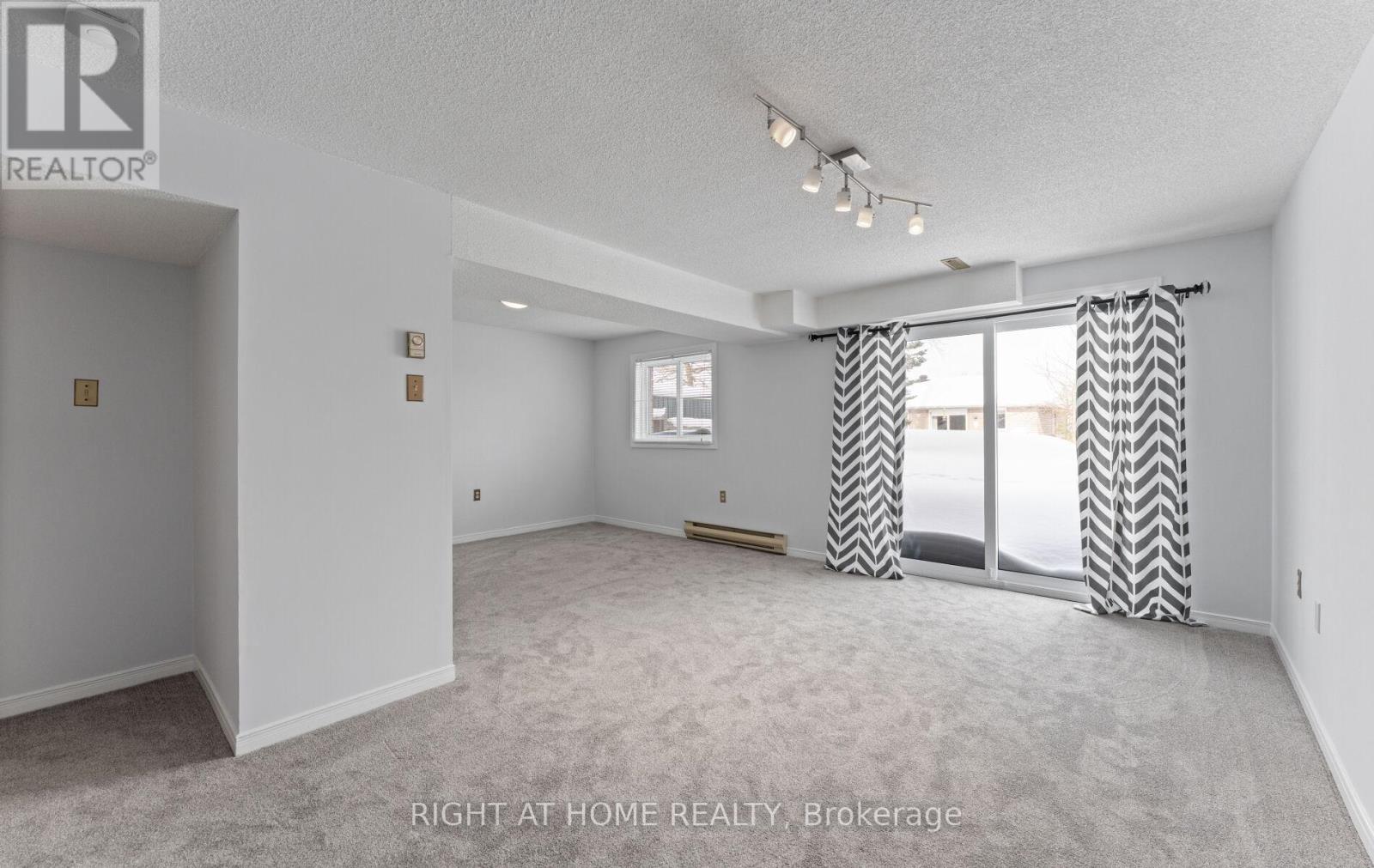 56 Ferguson Drive, Barrie (Northwest), Ontario  L4N 7B5 - Photo 13 - S13052834