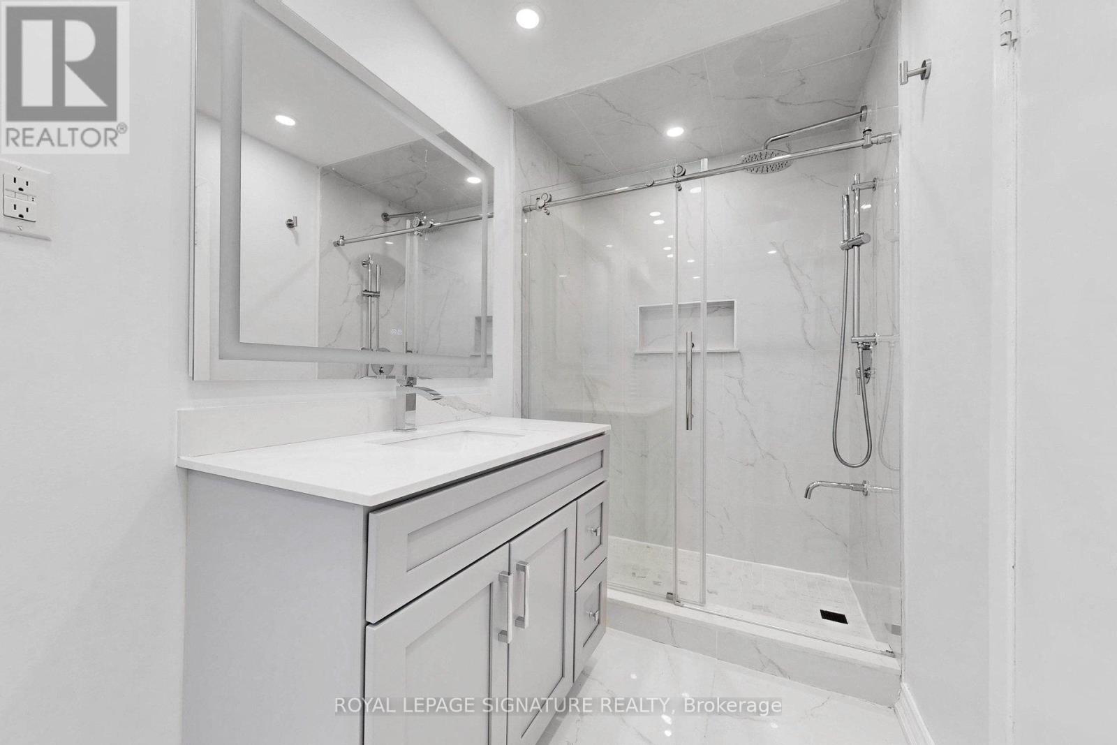 24 Laureleaf Road, Markham, Ontario  L3T 2X5 - Photo 36 - N13038012