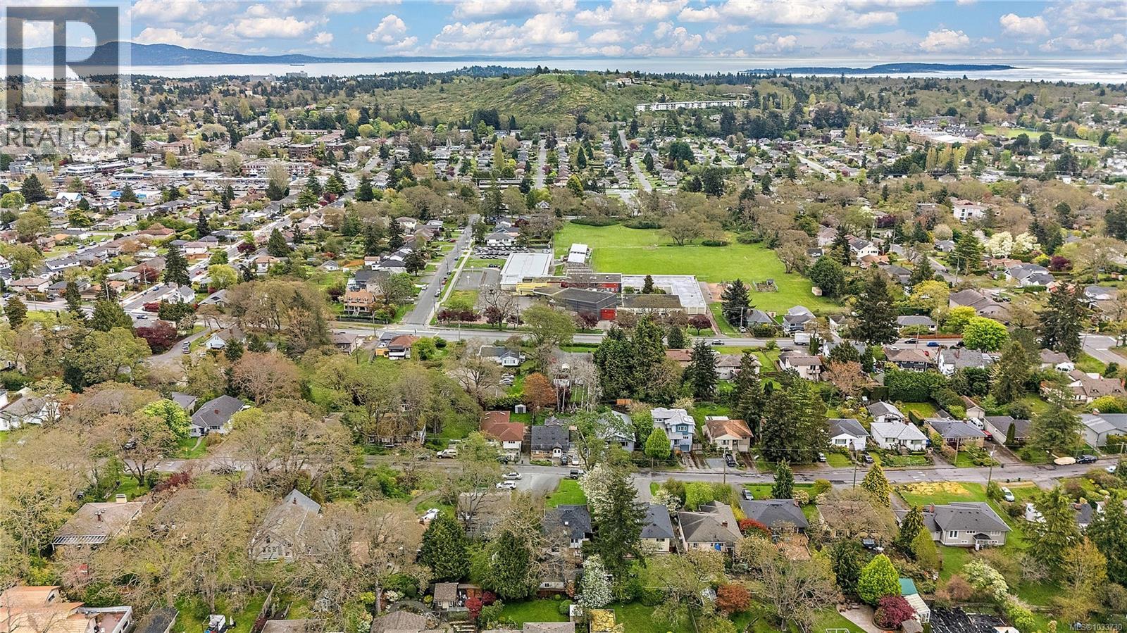 3450 Doncaster Dr, Saanich, British Columbia  V8P 3W1 - Photo 34 - 1033730