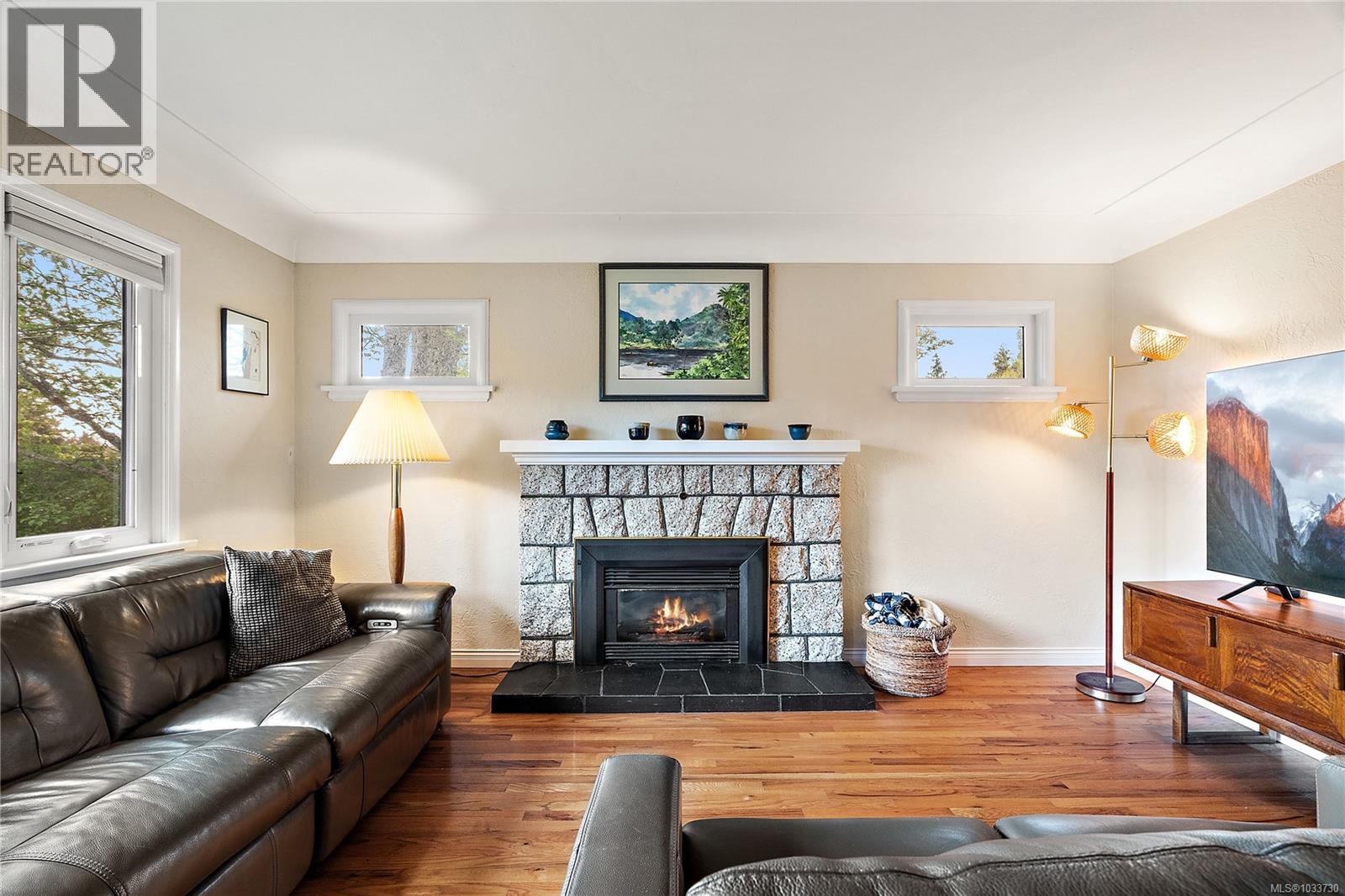 3450 Doncaster Dr, Saanich, British Columbia  V8P 3W1 - Photo 5 - 1033730