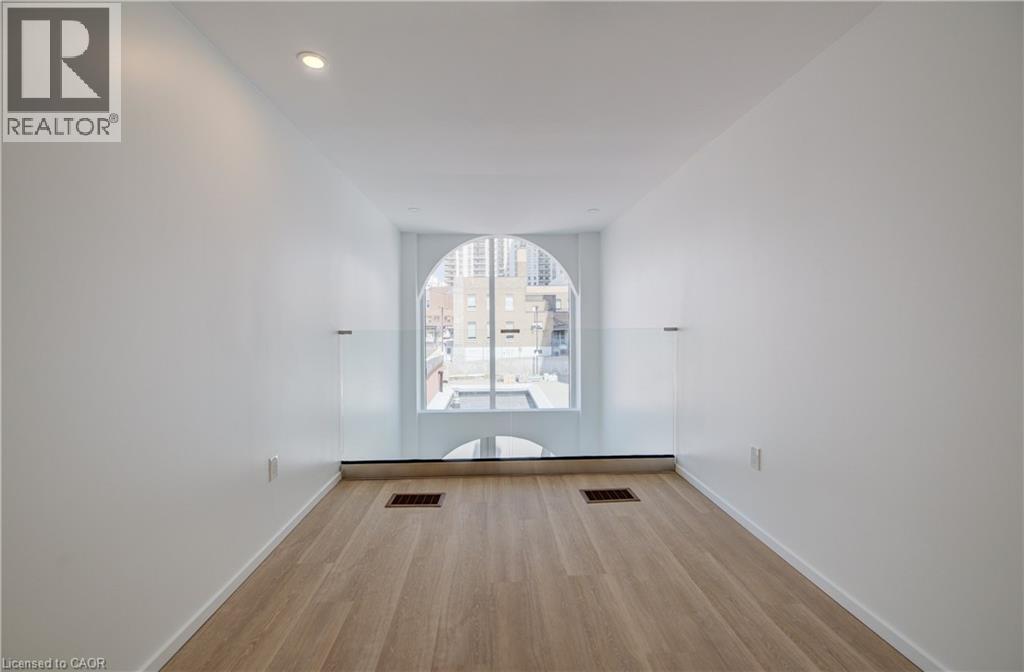 26 King Street E, Kitchener, Ontario  N2G 2K6 - Photo 25 - 40823302