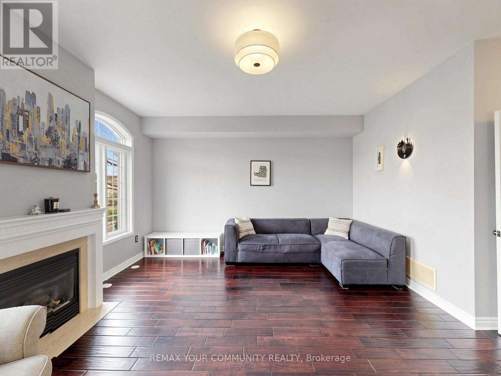 2327 Sutton Drive, Burlington, Ontario  L7L 6Y9 - Photo 13 - W13052756