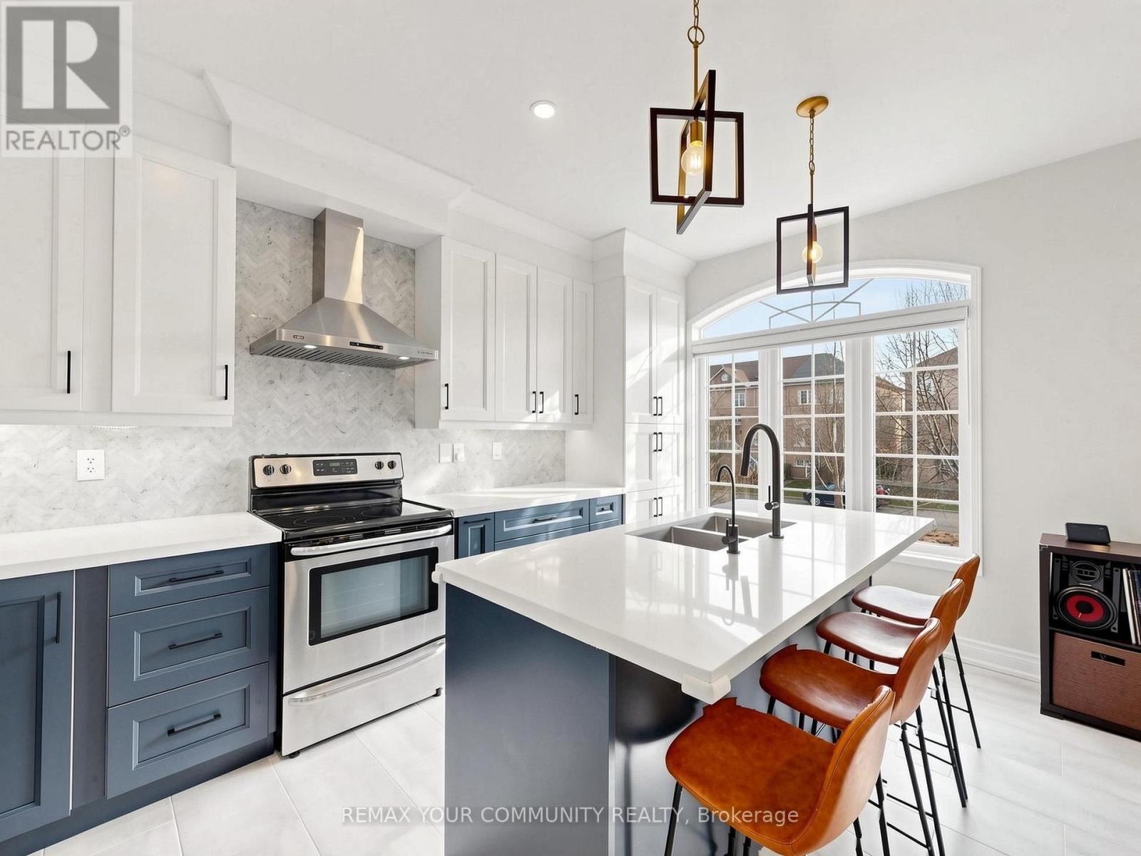 2327 Sutton Drive, Burlington, Ontario  L7L 6Y9 - Photo 15 - W13052756