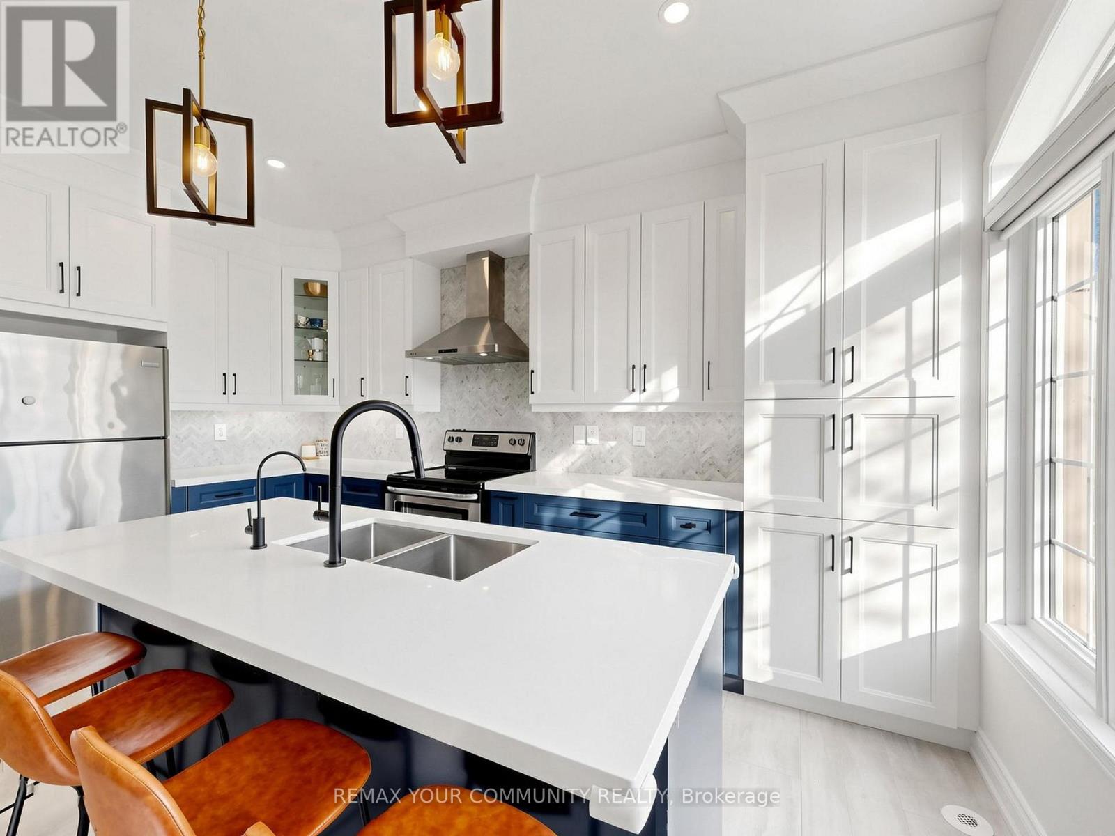 2327 Sutton Drive, Burlington, Ontario  L7L 6Y9 - Photo 16 - W13052756