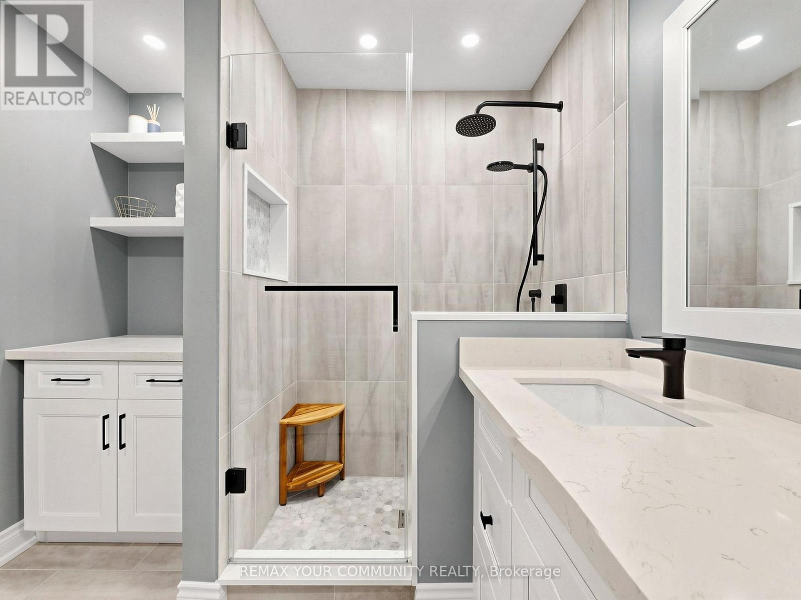 2327 Sutton Drive, Burlington, Ontario  L7L 6Y9 - Photo 36 - W13052756