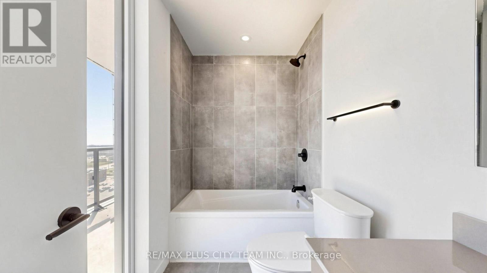 D1210 - 4878 Powers Common, Burlington, Ontario  L7M 2B4 - Photo 11 - W13052820