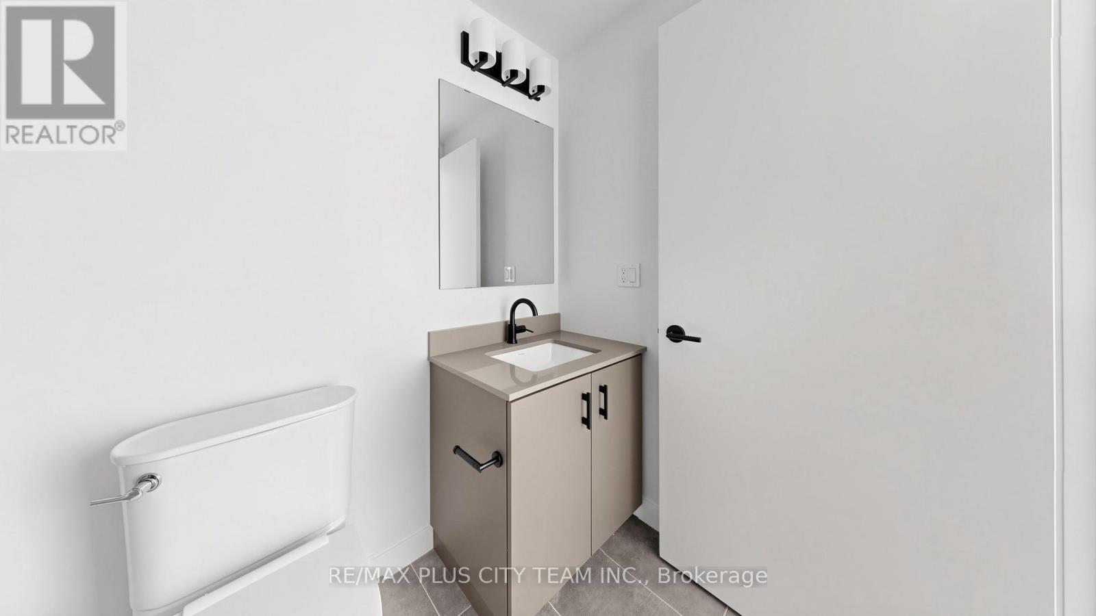 D1210 - 4878 Powers Common, Burlington, Ontario  L7M 2B4 - Photo 18 - W13052820