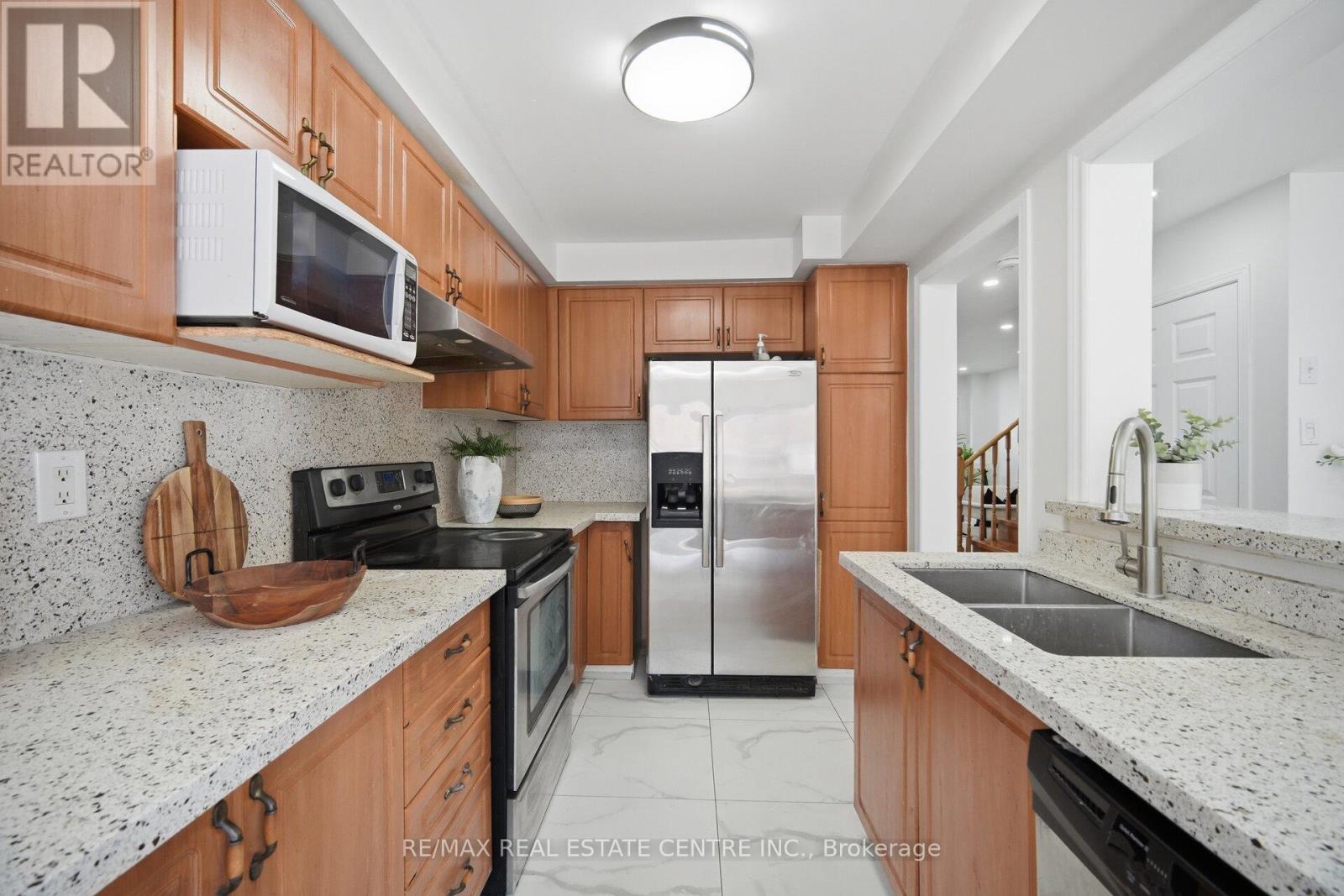 23 Brucewood Road, Brampton, Ontario  L6R 3N1 - Photo 13 - W13052898