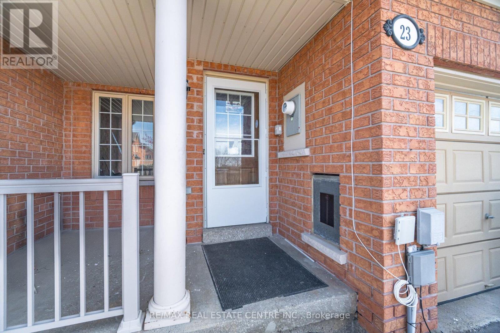 23 Brucewood Road, Brampton, Ontario  L6R 3N1 - Photo 3 - W13052898