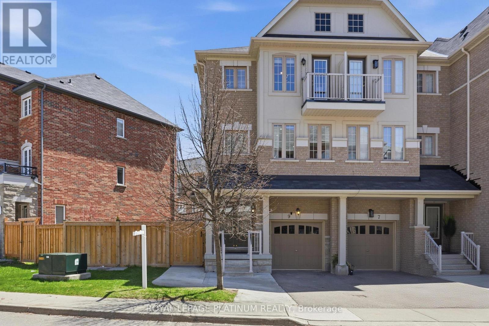 9 Rabbit Run Way, Brampton, Ontario  L6Z 0B4 - Photo 1 - W13052928