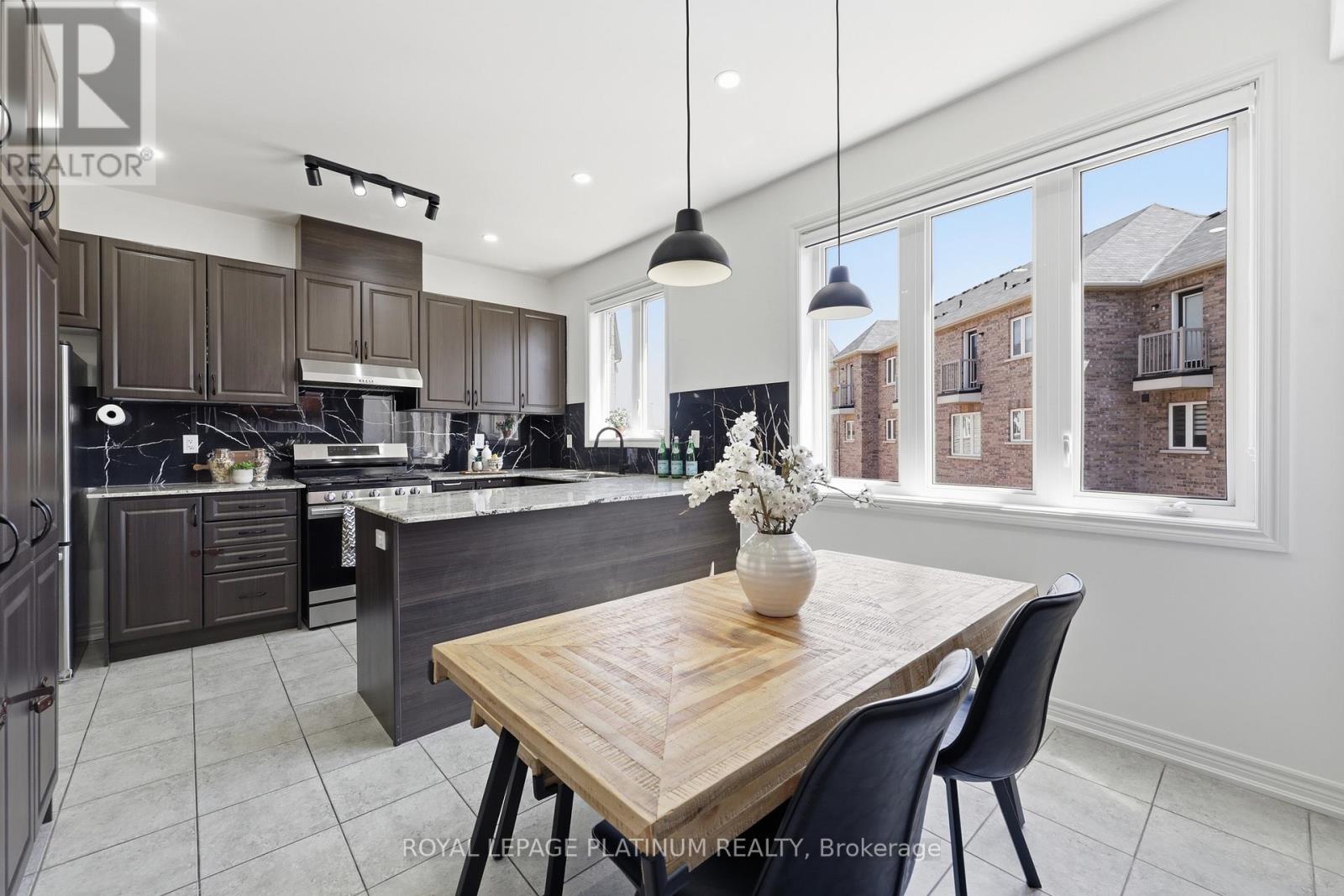 9 Rabbit Run Way, Brampton, Ontario  L6Z 0B4 - Photo 10 - W13052928