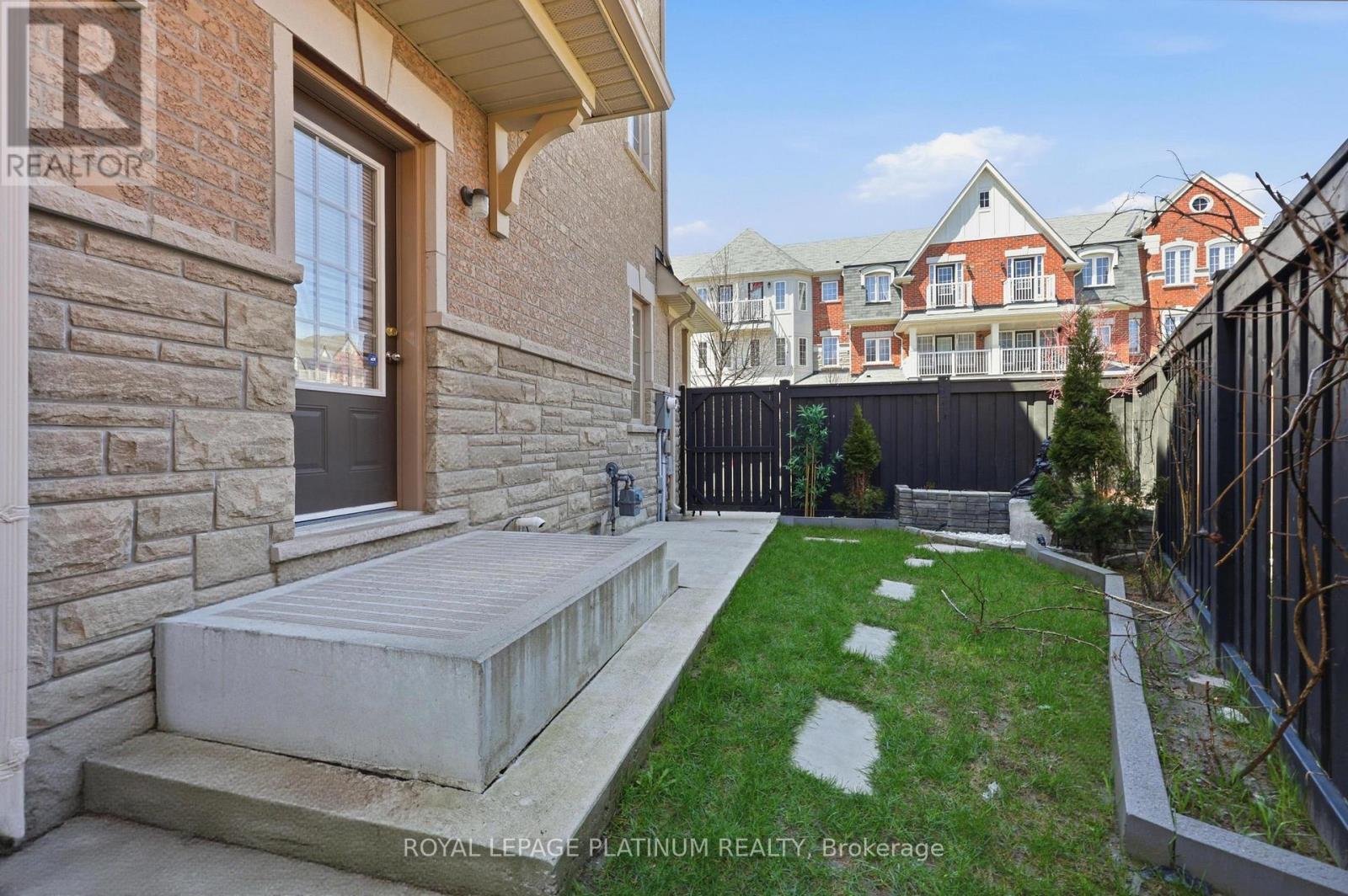9 Rabbit Run Way, Brampton, Ontario  L6Z 0B4 - Photo 31 - W13052928