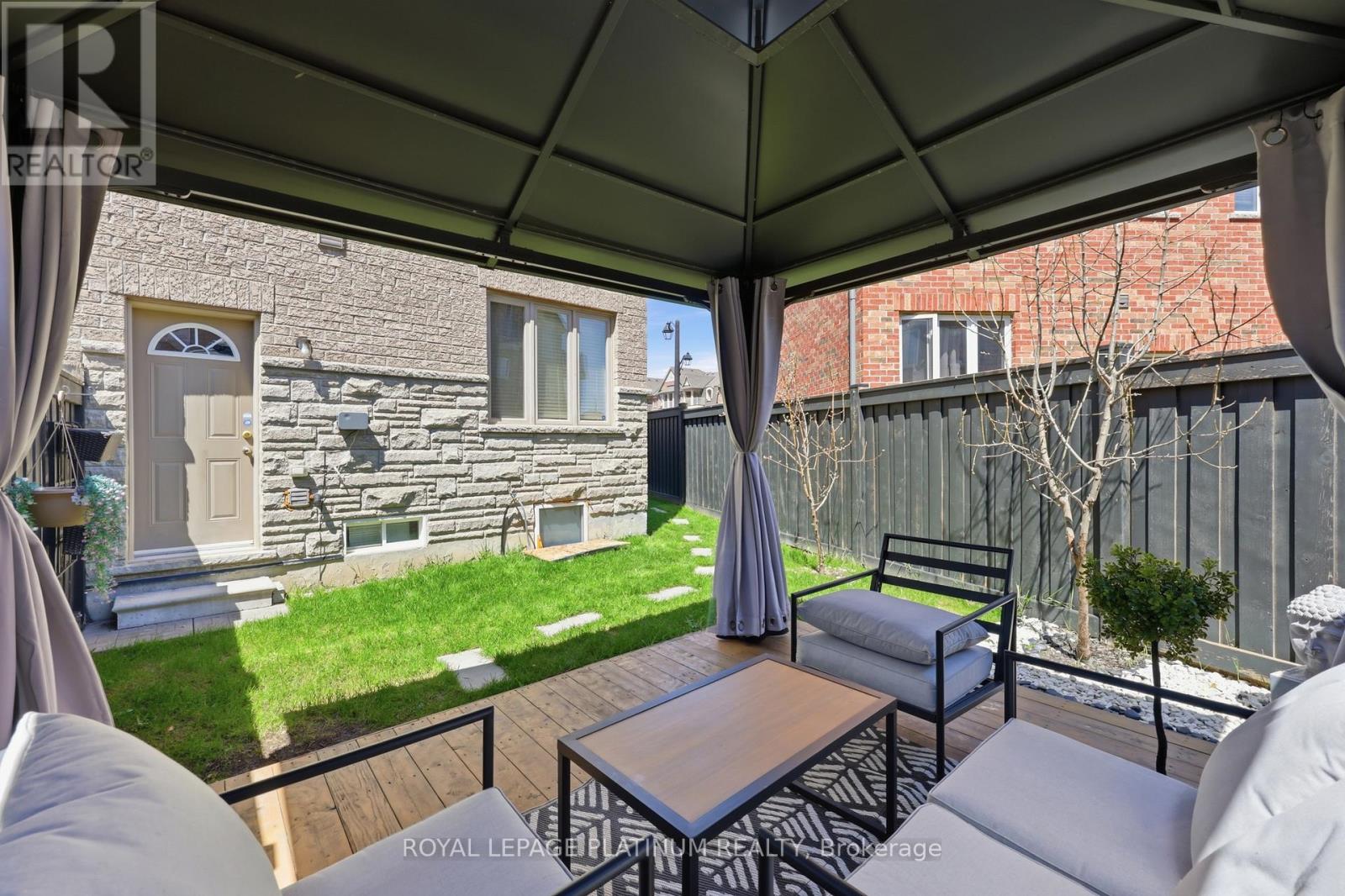 9 Rabbit Run Way, Brampton, Ontario  L6Z 0B4 - Photo 33 - W13052928